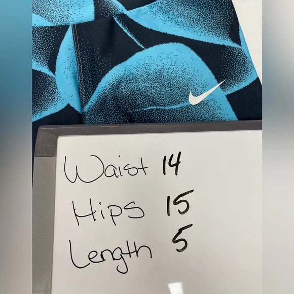 4 for $25 💙 Nike Athletic Shorts Bundle 2 Pair Size M 💙 - Picture 7 of 8